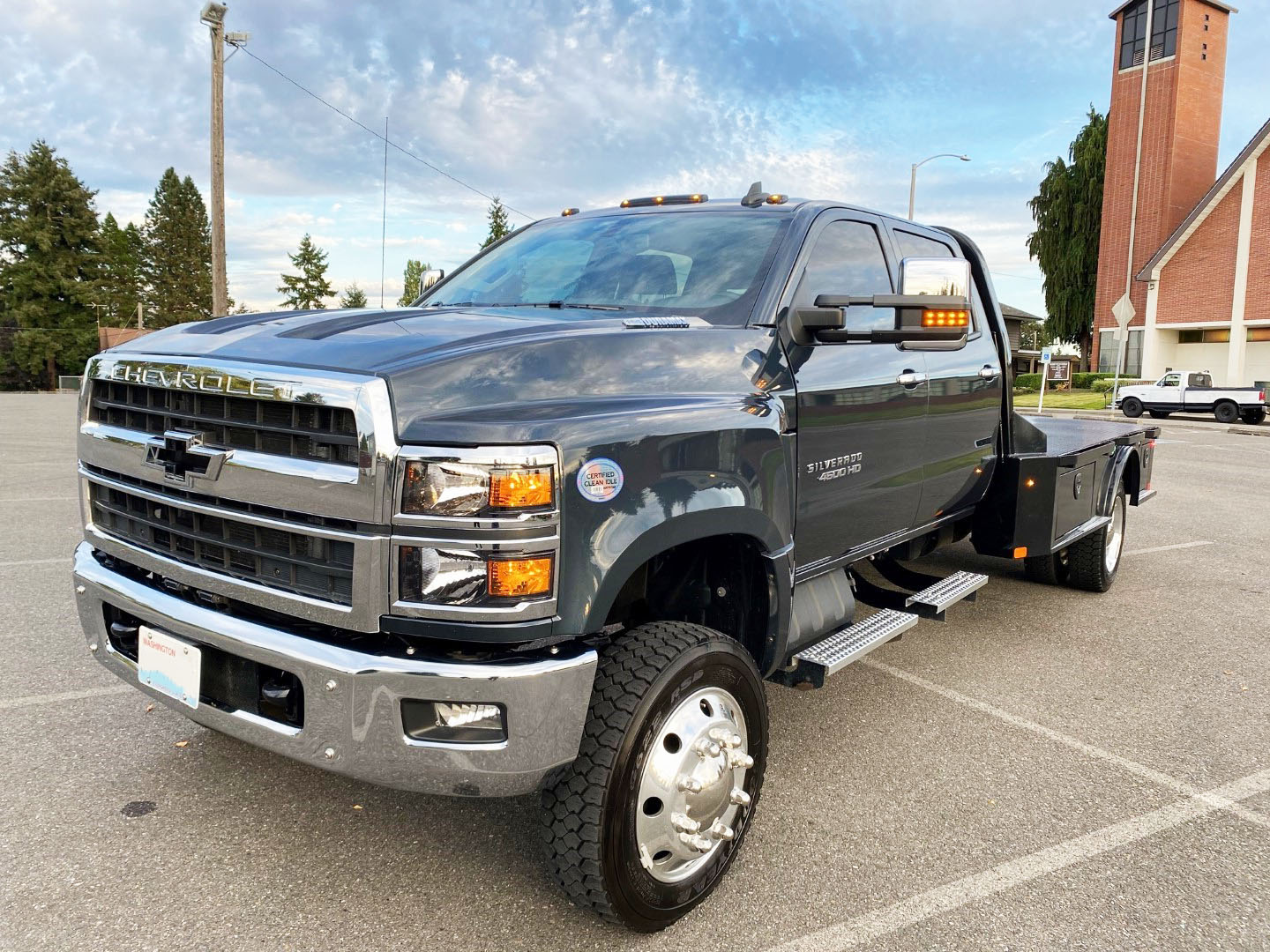 2019 Chevrolet 4500 HD 4x4 Crew Cab Silverado LT w/ Flat Bed 